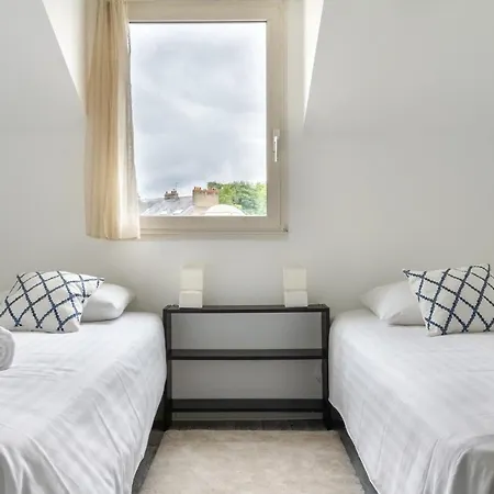 Epicea- Spacieux 3 Chambres Avec Parking. Appartement *